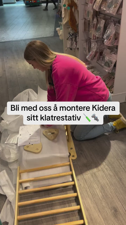 Klatrestativ – Klatretrekant – Pikler triangel med Sklie